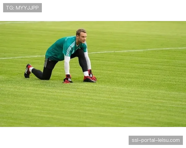 即将退役的诺伊尔接受专访，回顾其职业生涯的巅峰与低谷